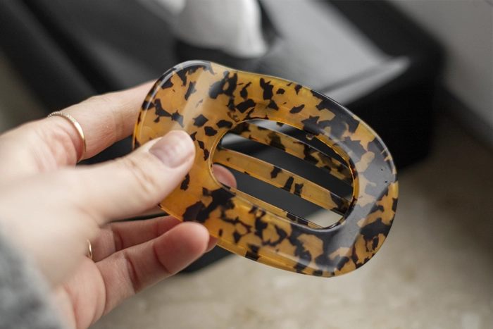 Płaska klamra do włosów