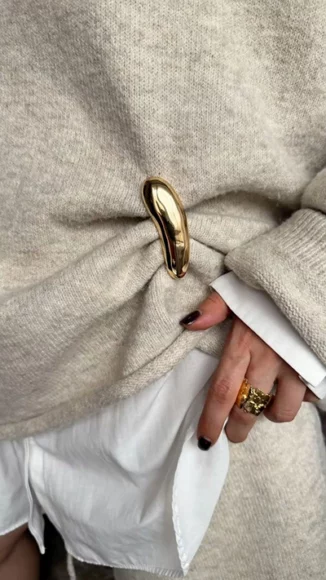 Złota prosta broszka